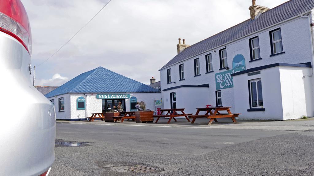 The Seaview Tavern Ballygorman Buitenkant foto